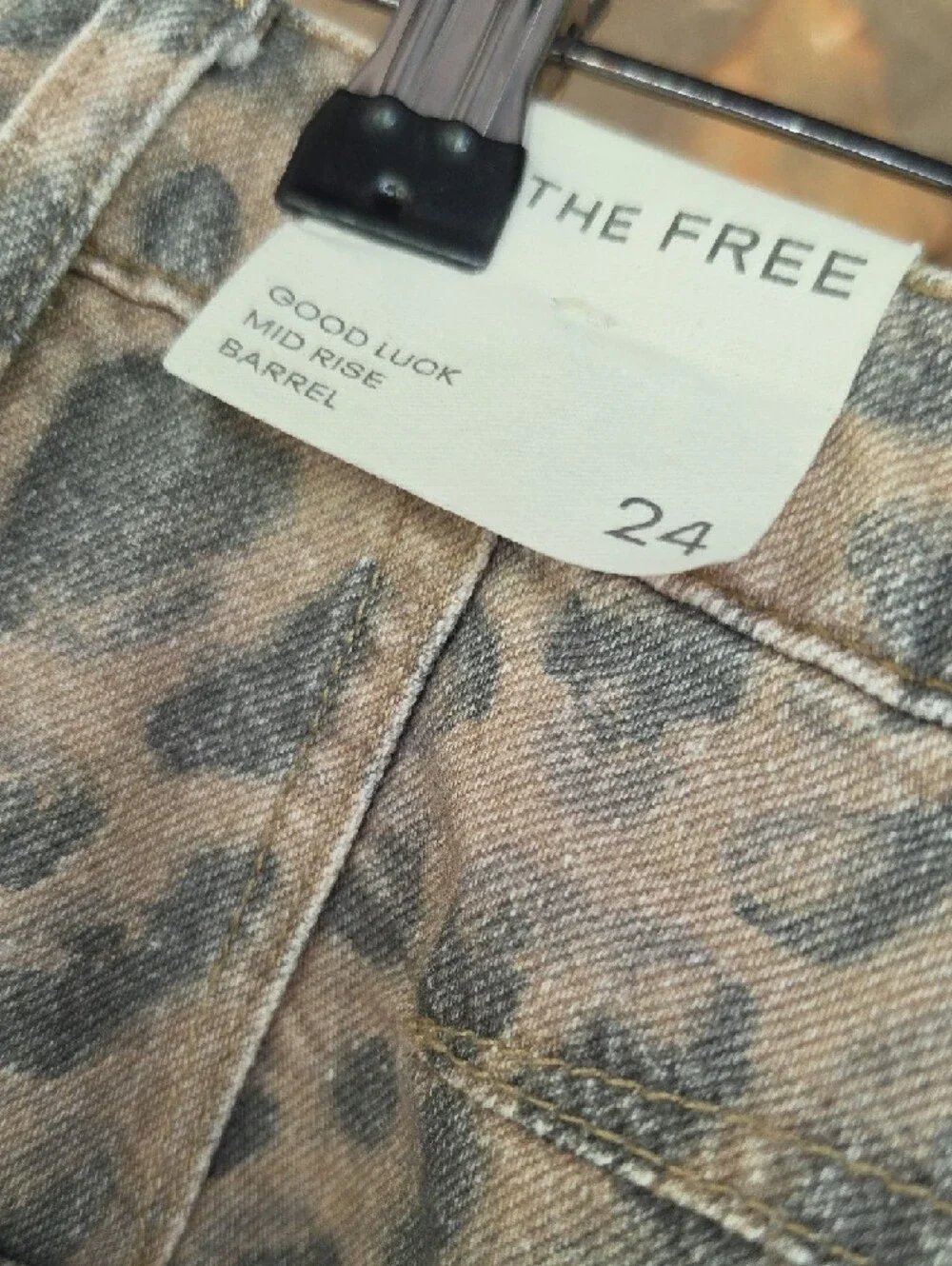 We The Free Leopard Barrel Jeams BNWT Sz 24 - Picture 4 of 5